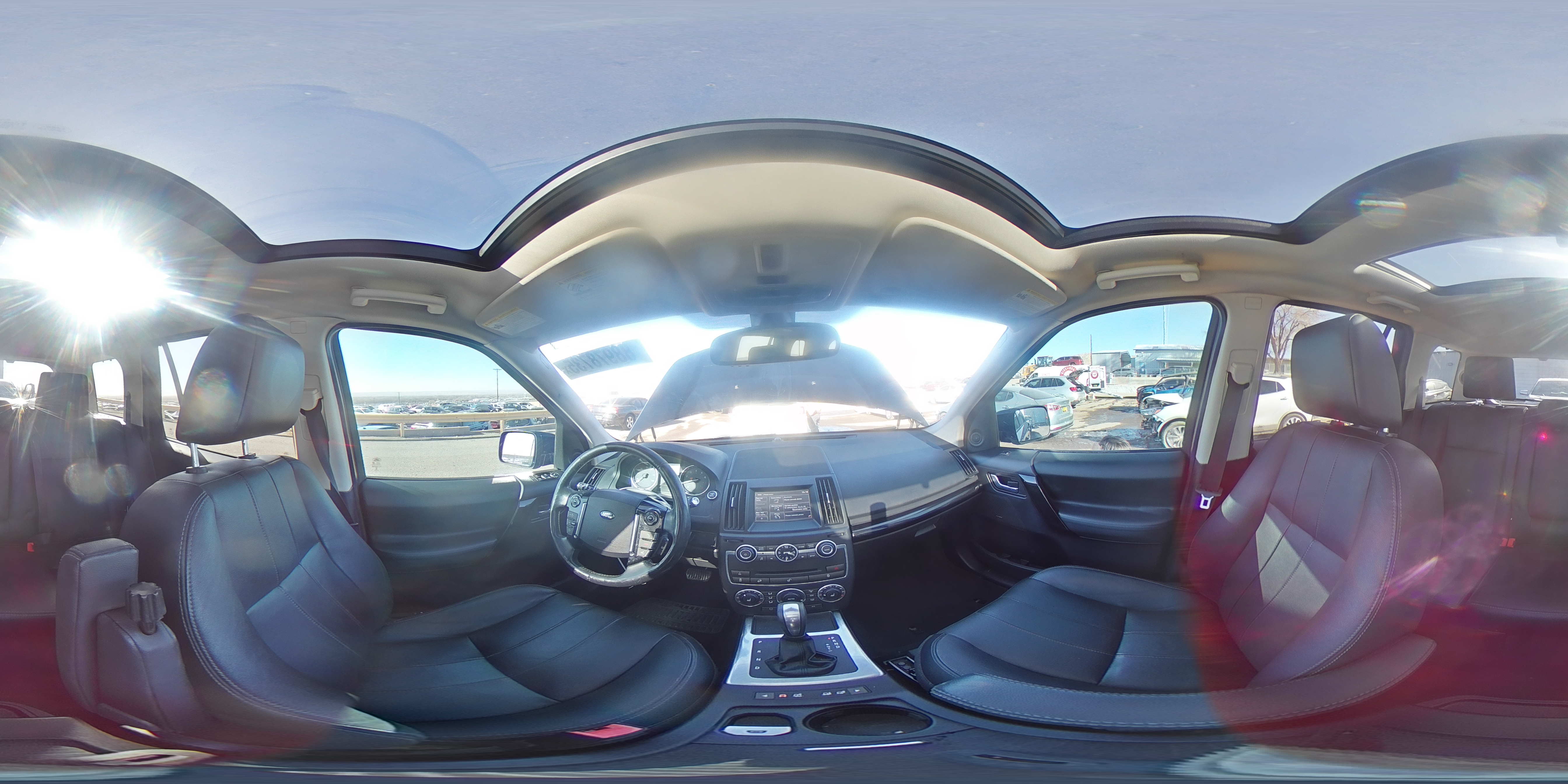 2014 Land Rover LR2 - Image 16