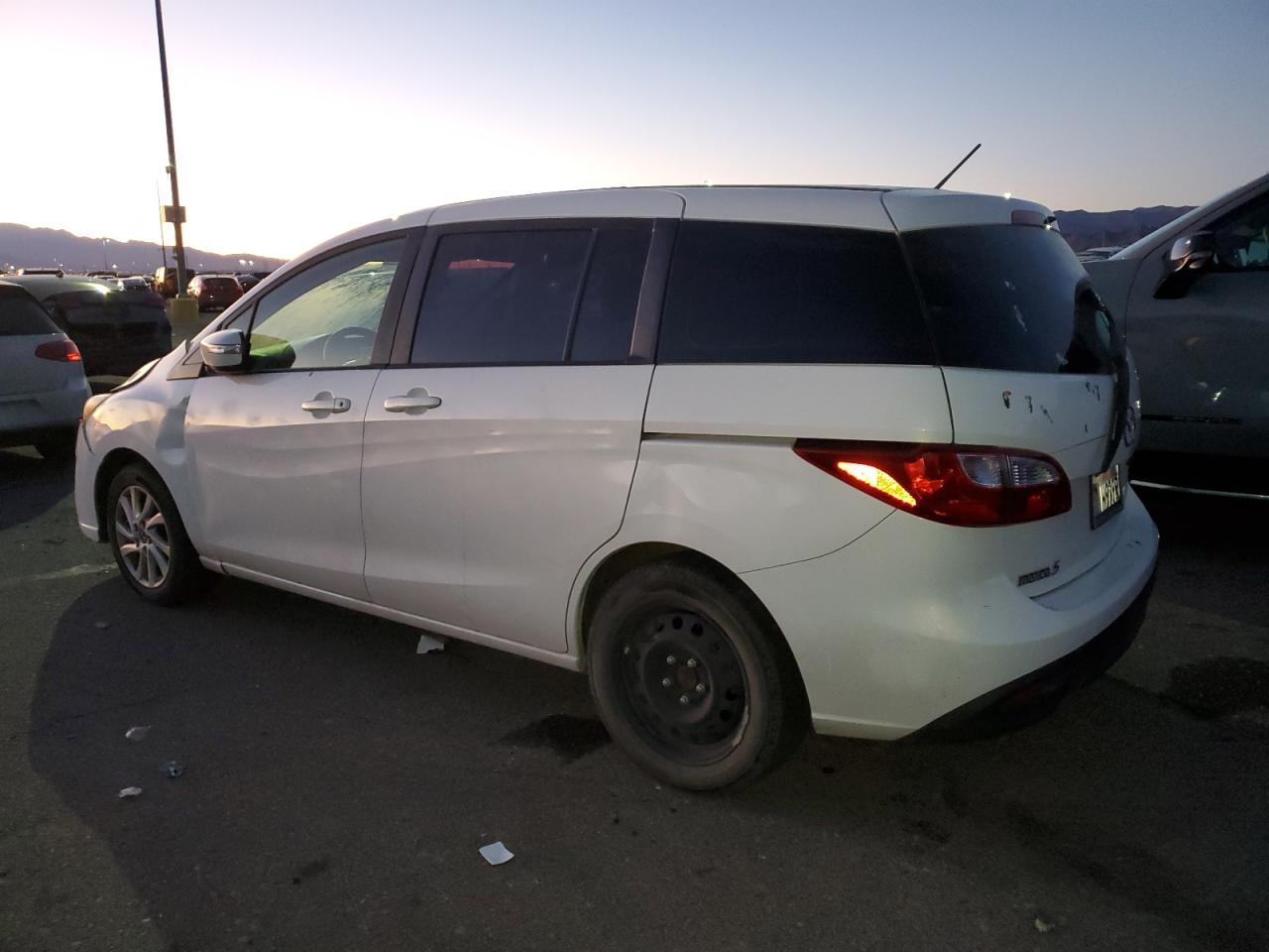 2013 Mazda 5 - Image 2