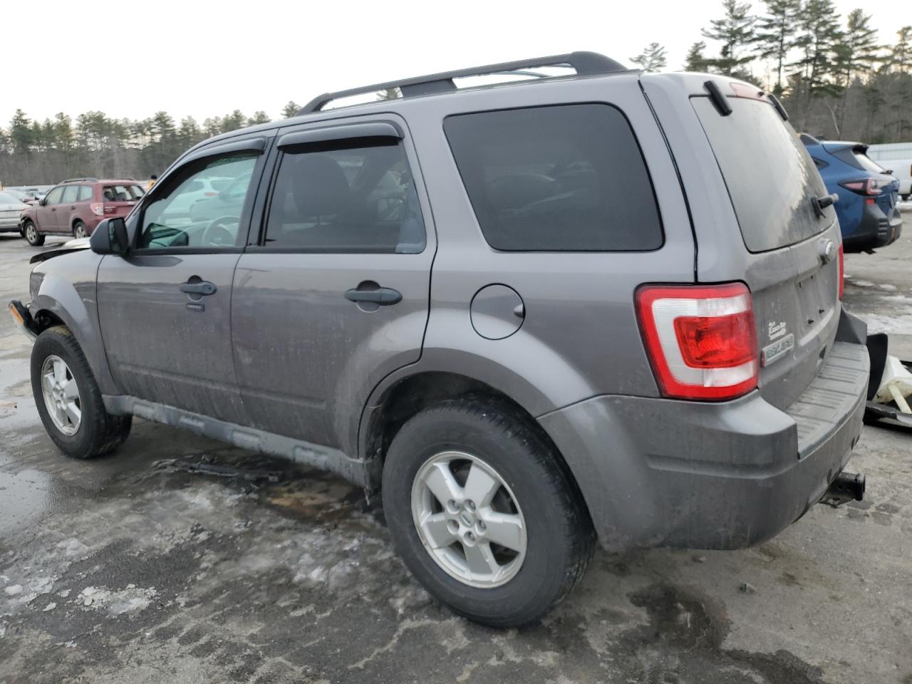 2010 Ford Escape - Image 2