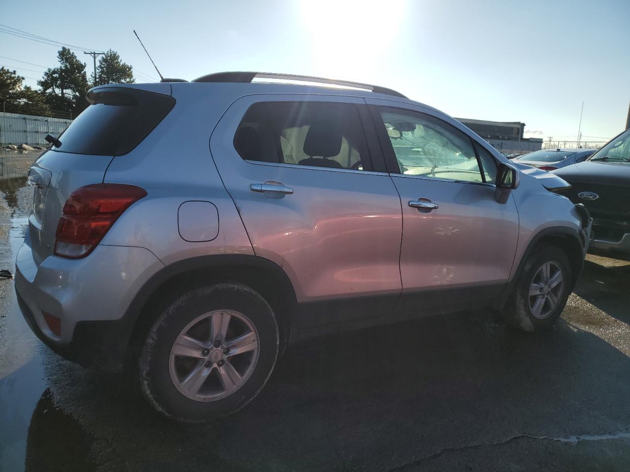 2019 Chevrolet Trax - Image 3
