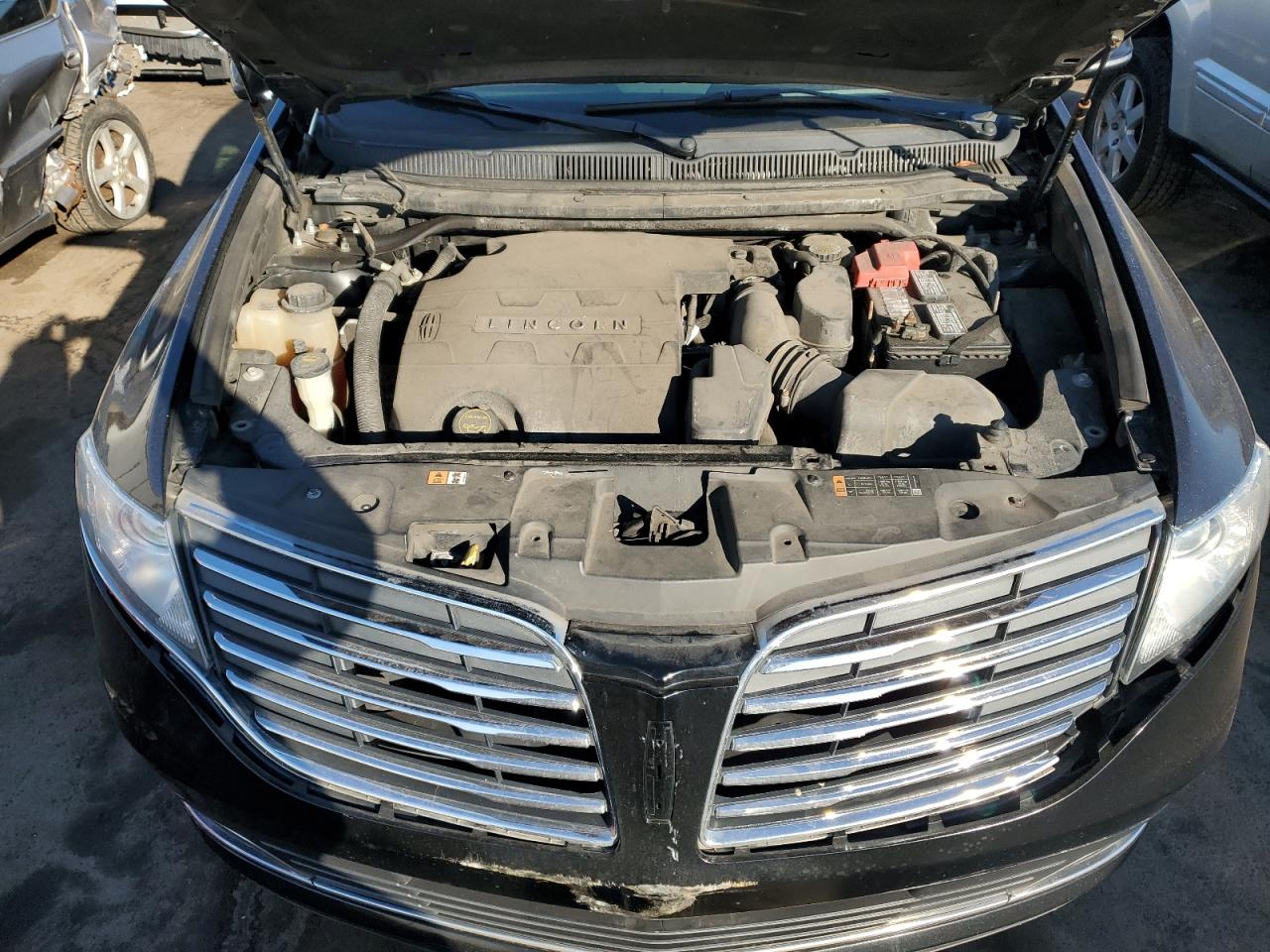 2017 Lincoln MKT - Image 12