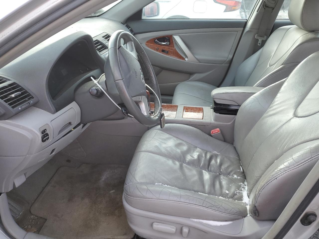 2010 Toyota Camry - Image 7