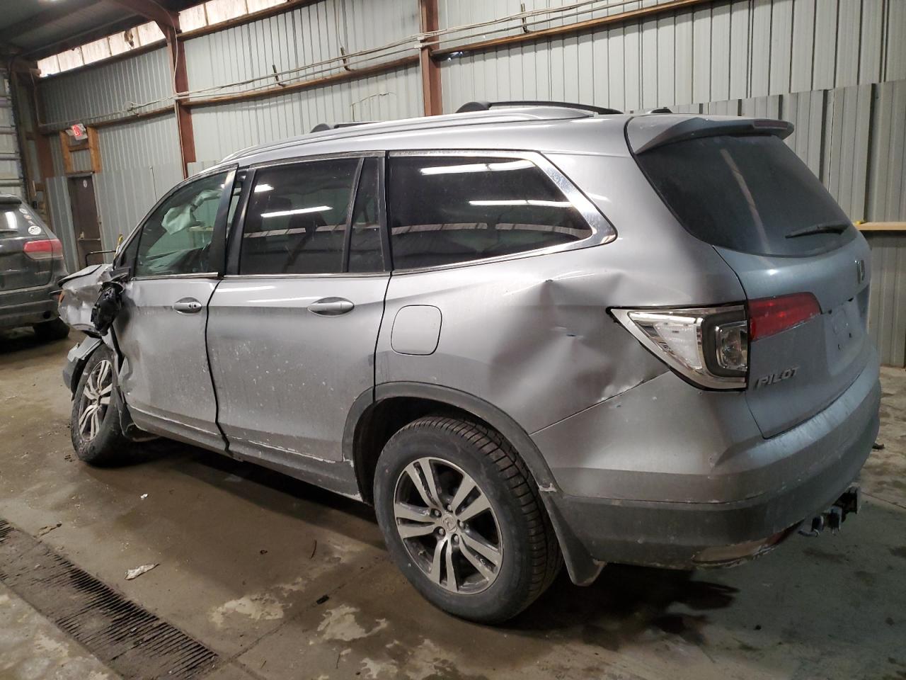 2017 Honda Pilot - Image 2
