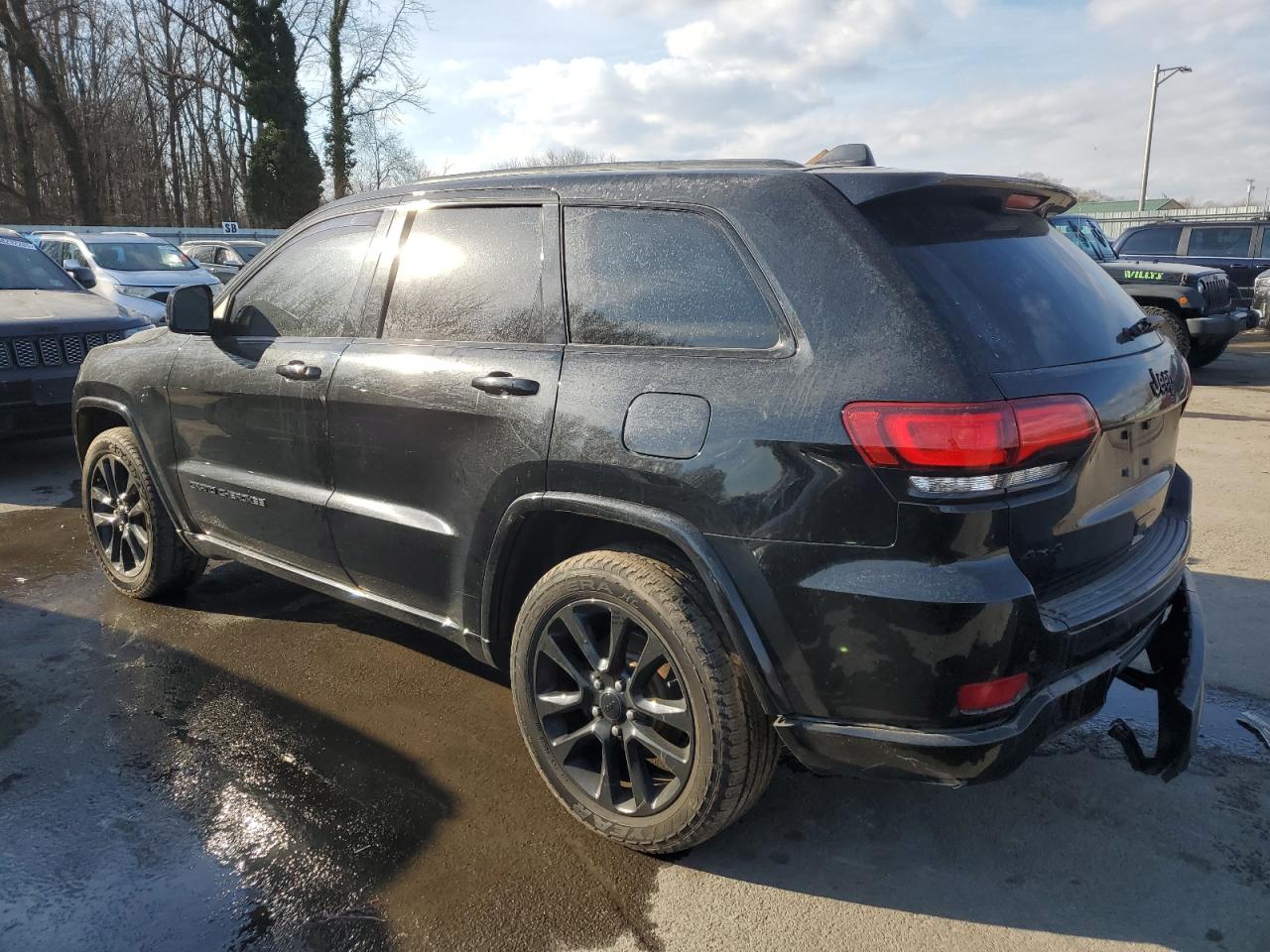 2018 Jeep Grand Cherokee - Image 2