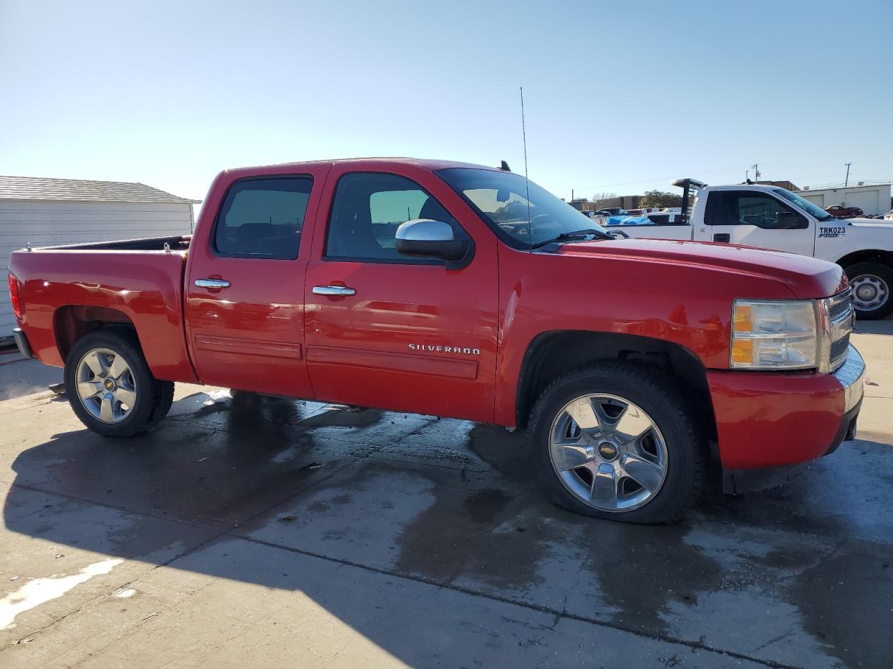 2011 Chevrolet Silverado - Image 4