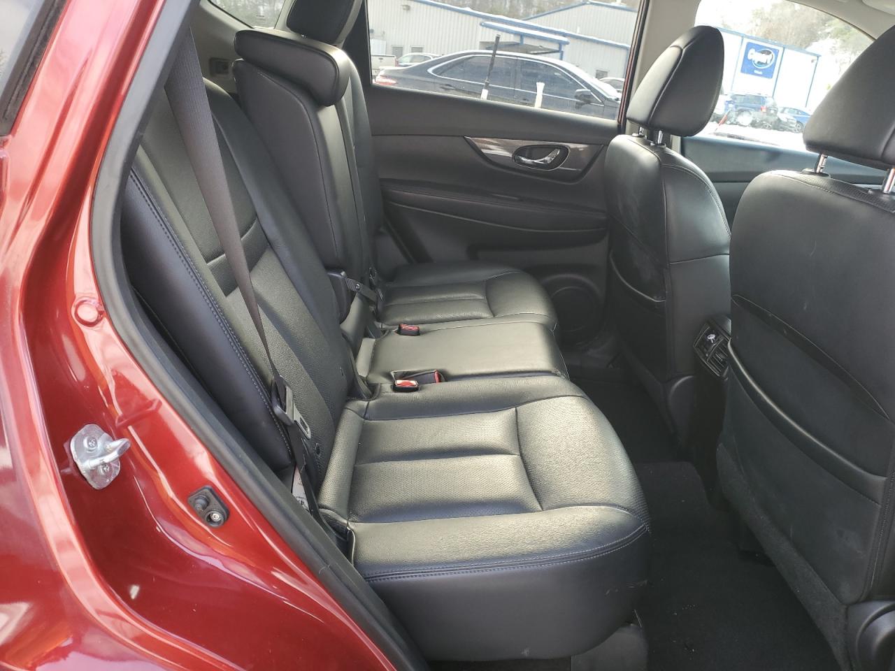 2015 Nissan Rogue - Image 11