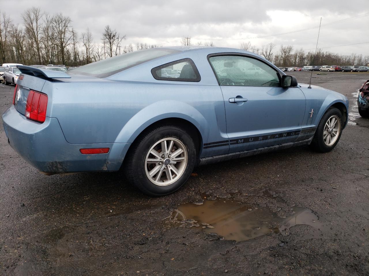 2005 Ford Mustang - Image 3