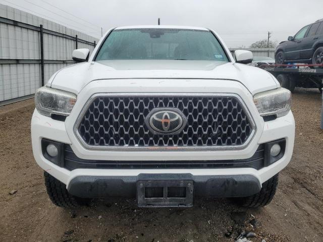 TOYOTA TACOMA 2018 Белы