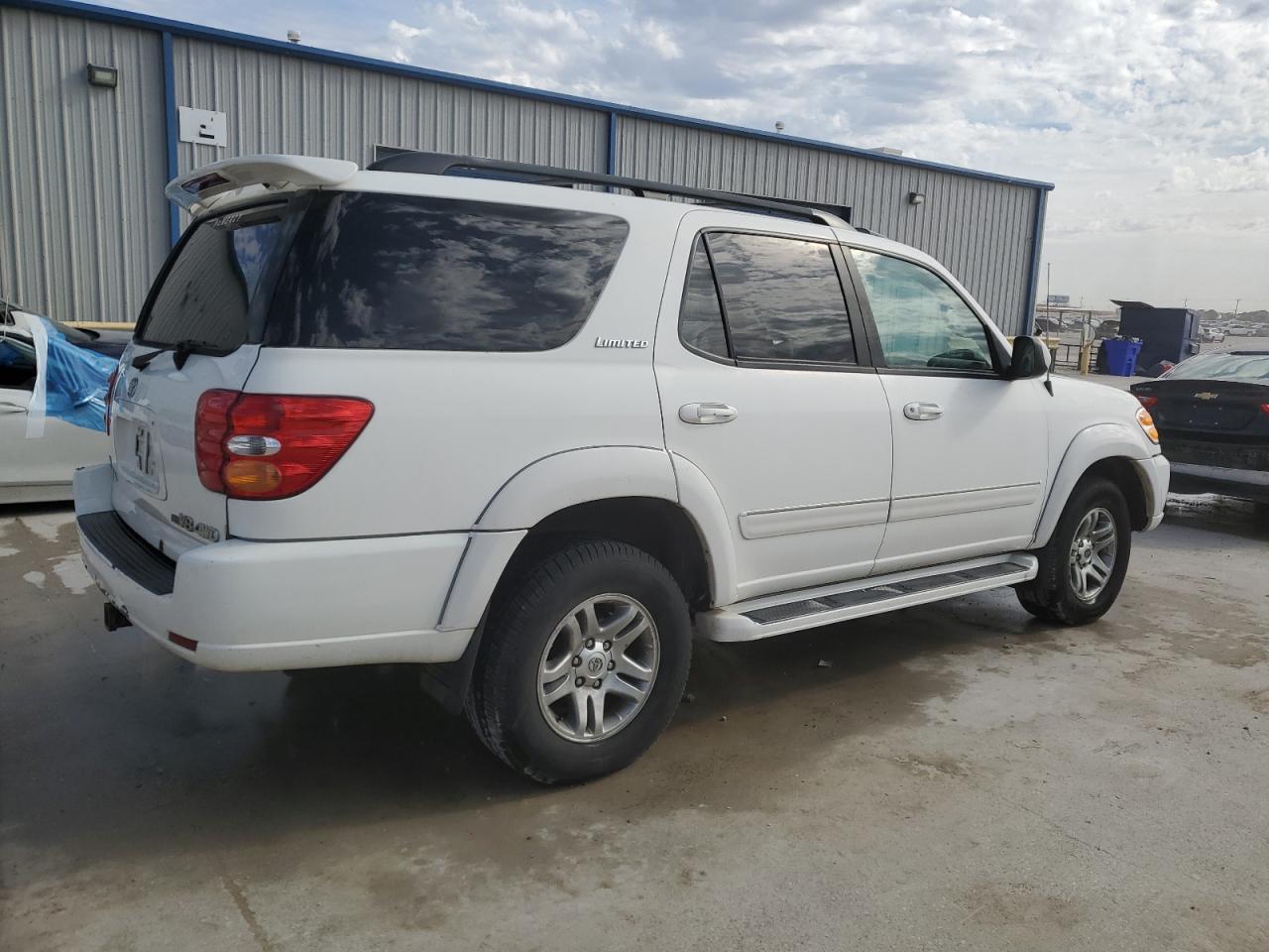 2003 Toyota Sequoia - Image 3