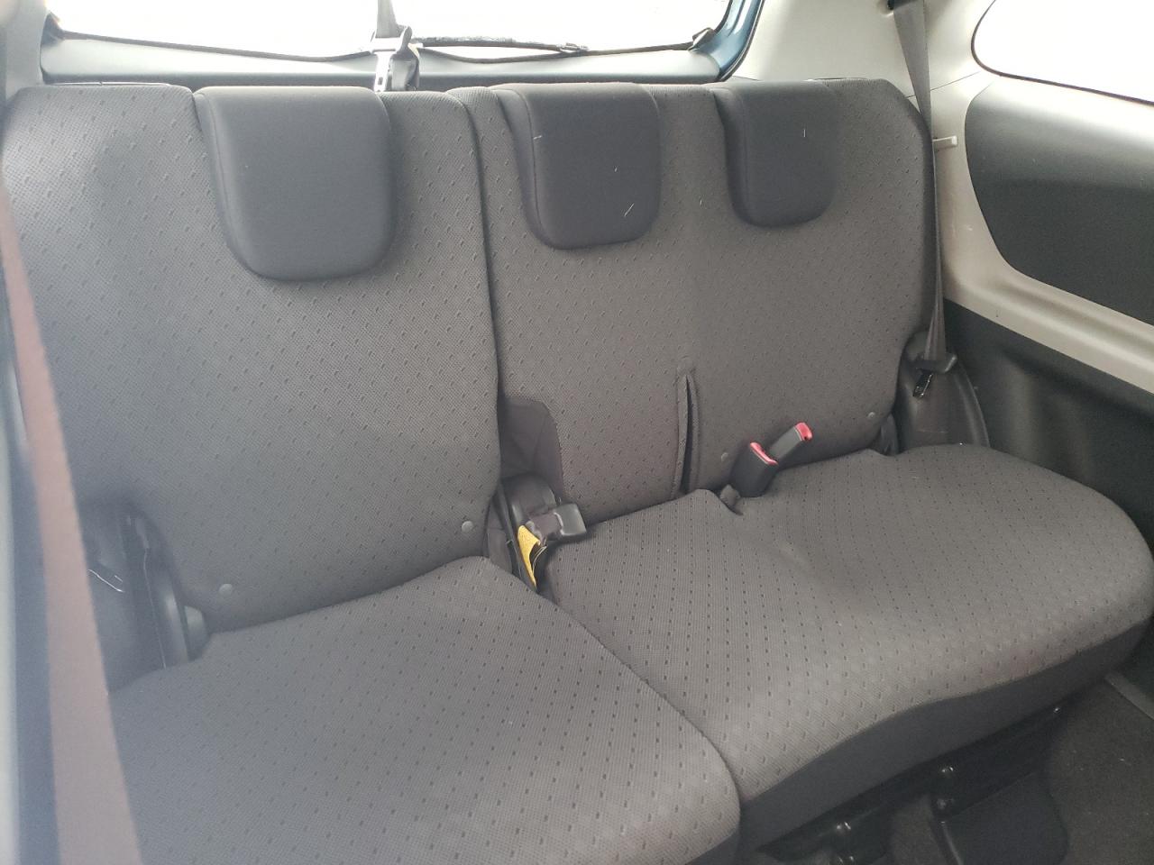 2010 Toyota Yaris - Image 10