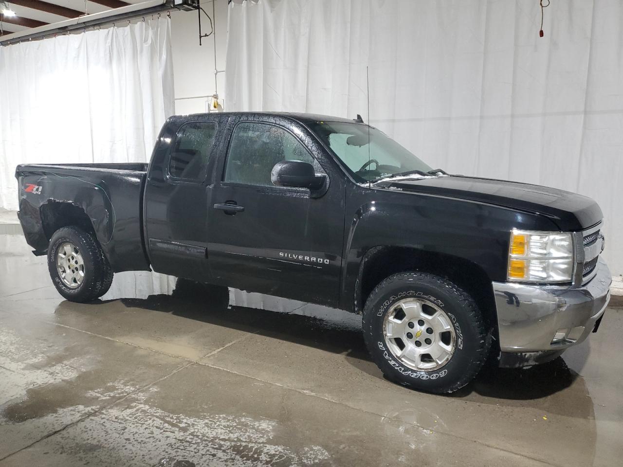 2013 Chevrolet Silverado - Image 4