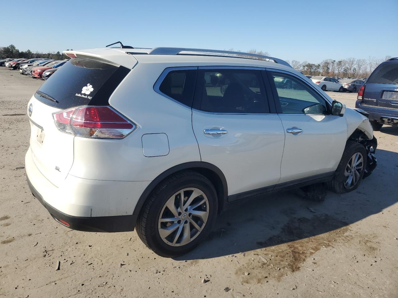 2015 Nissan Rogue - Image 3