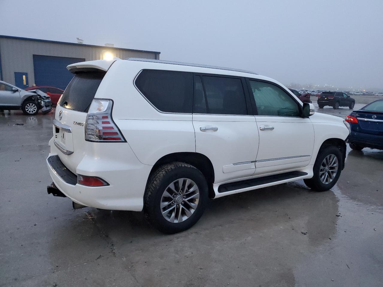2016 Lexus GX - Image 3
