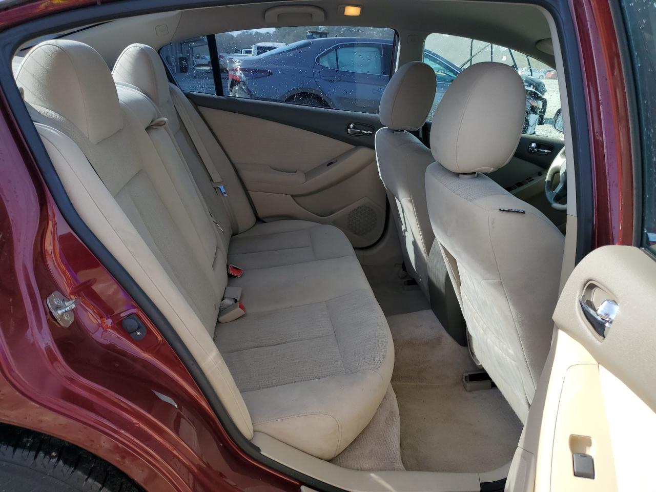 2012 Nissan Altima - Image 10