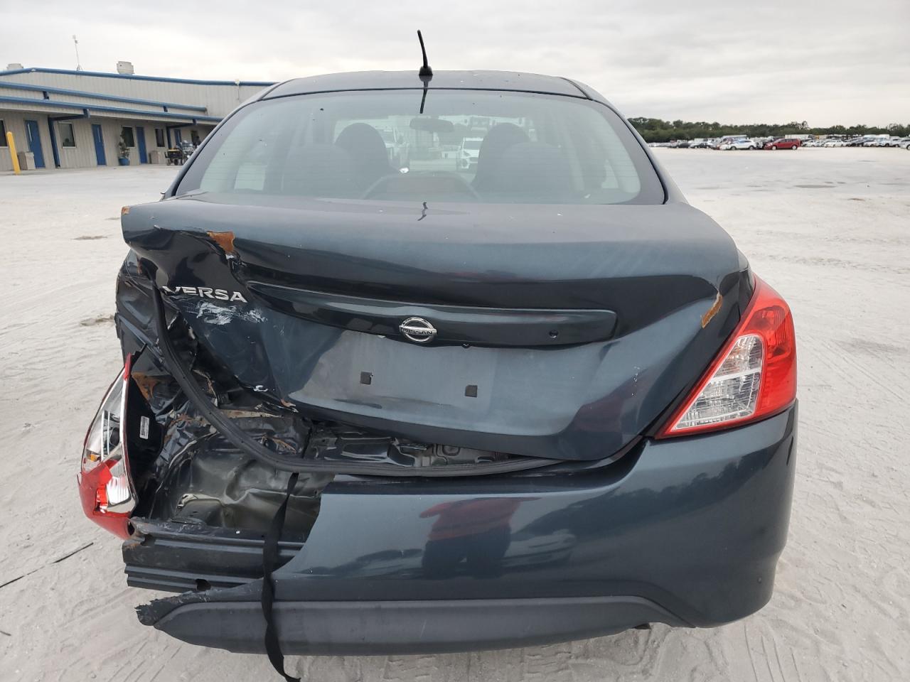 2015 Nissan Versa - Image 6