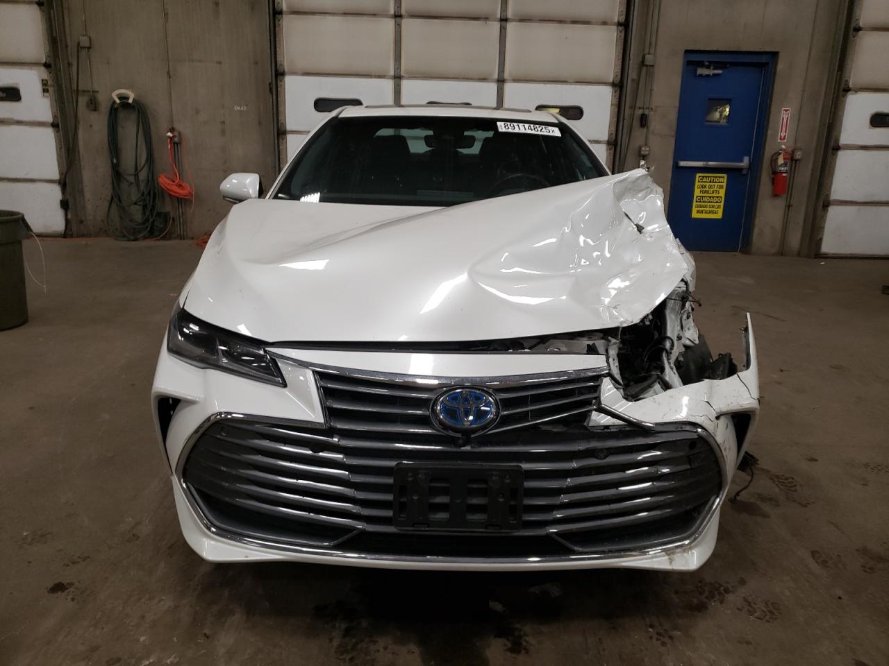 2021 Toyota Avalon - Image 5