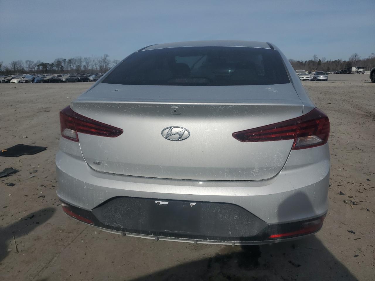2019 Hyundai Elantra Se VIN: 5NPD74LF4KH438353 Lot: 43081575