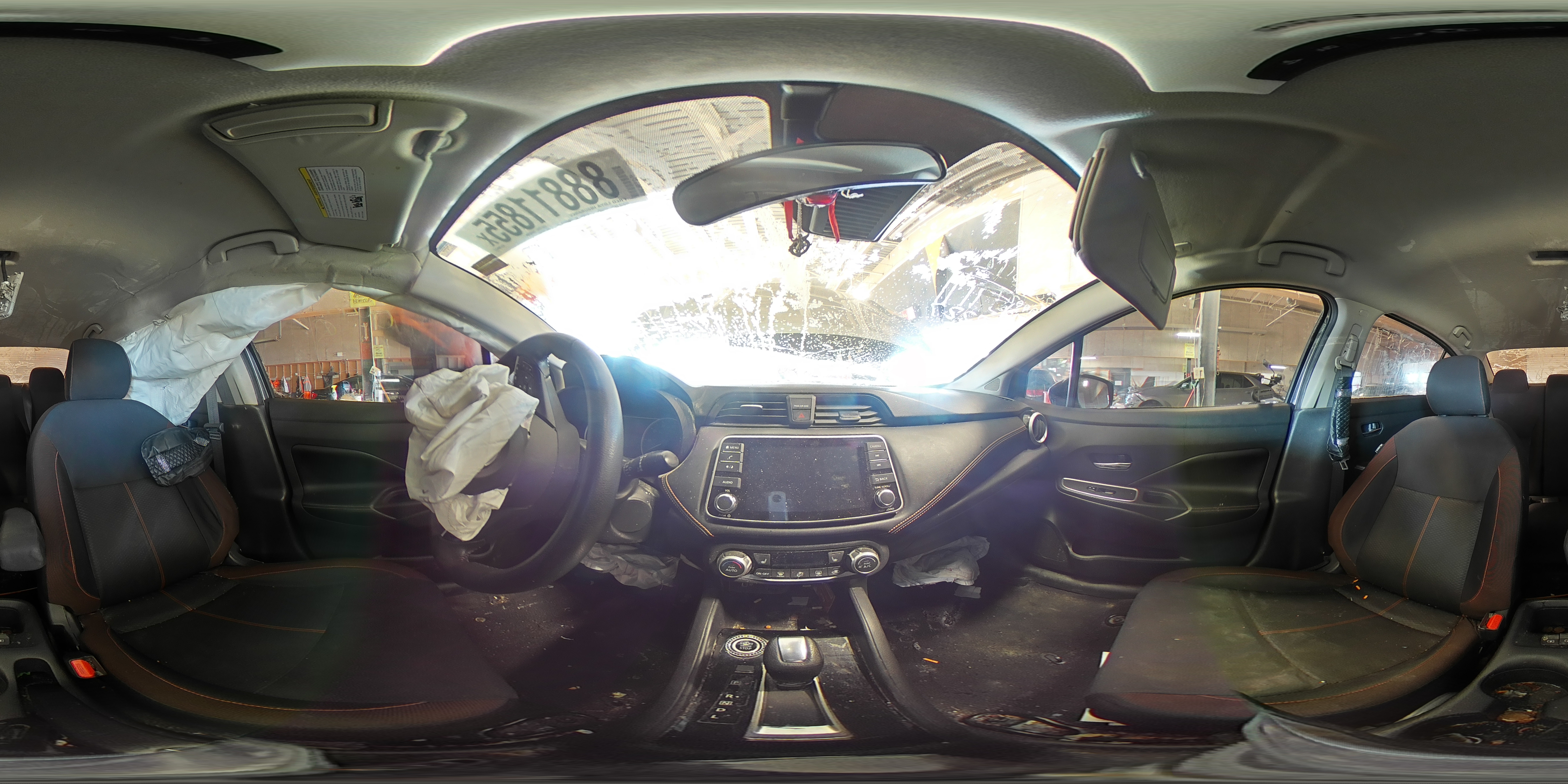 2020 Nissan Versa - Image 13