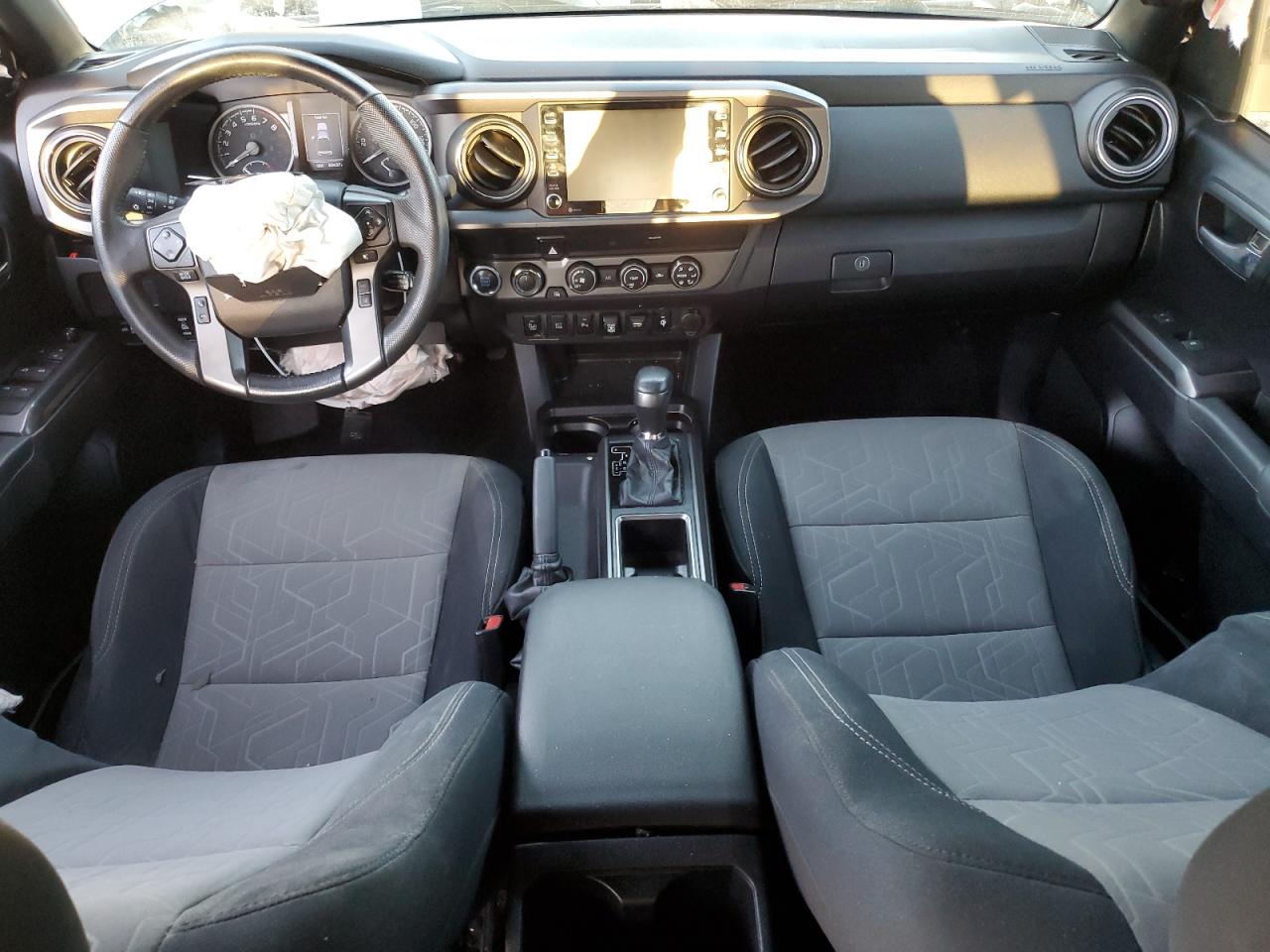 2020 Toyota Tacoma - Image 8