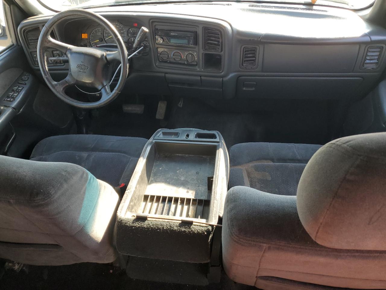 2001 Chevrolet Silverado - Image 8