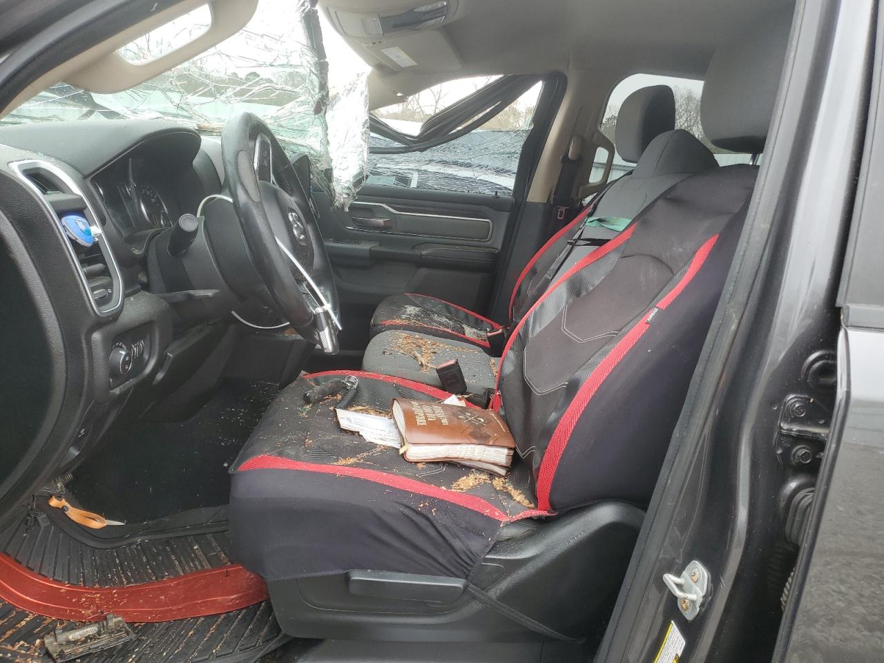 2019 RAM 1500 - Image 7