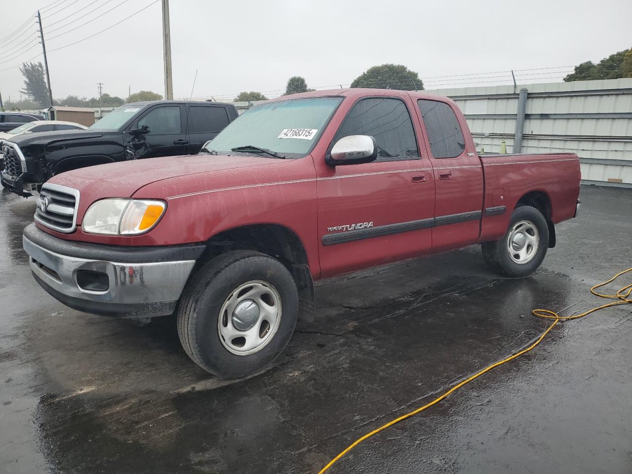 2000 Toyota Tundra - Image 1