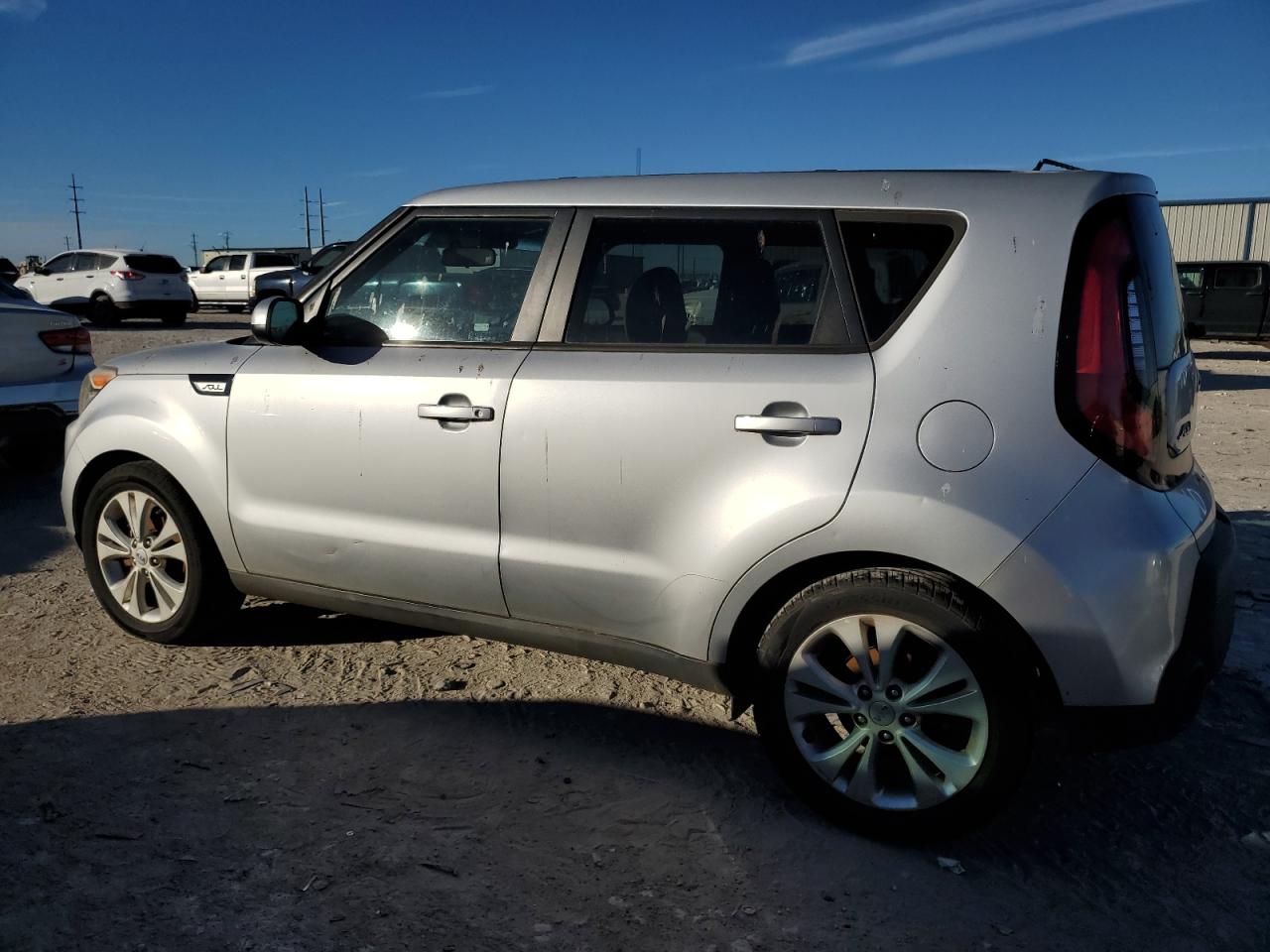 VIN KNDJP3A57F7749213 2015 KIA SOUL no.2