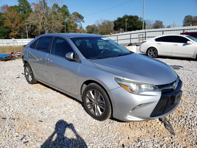  TOYOTA CAMRY 2015 Srebrny