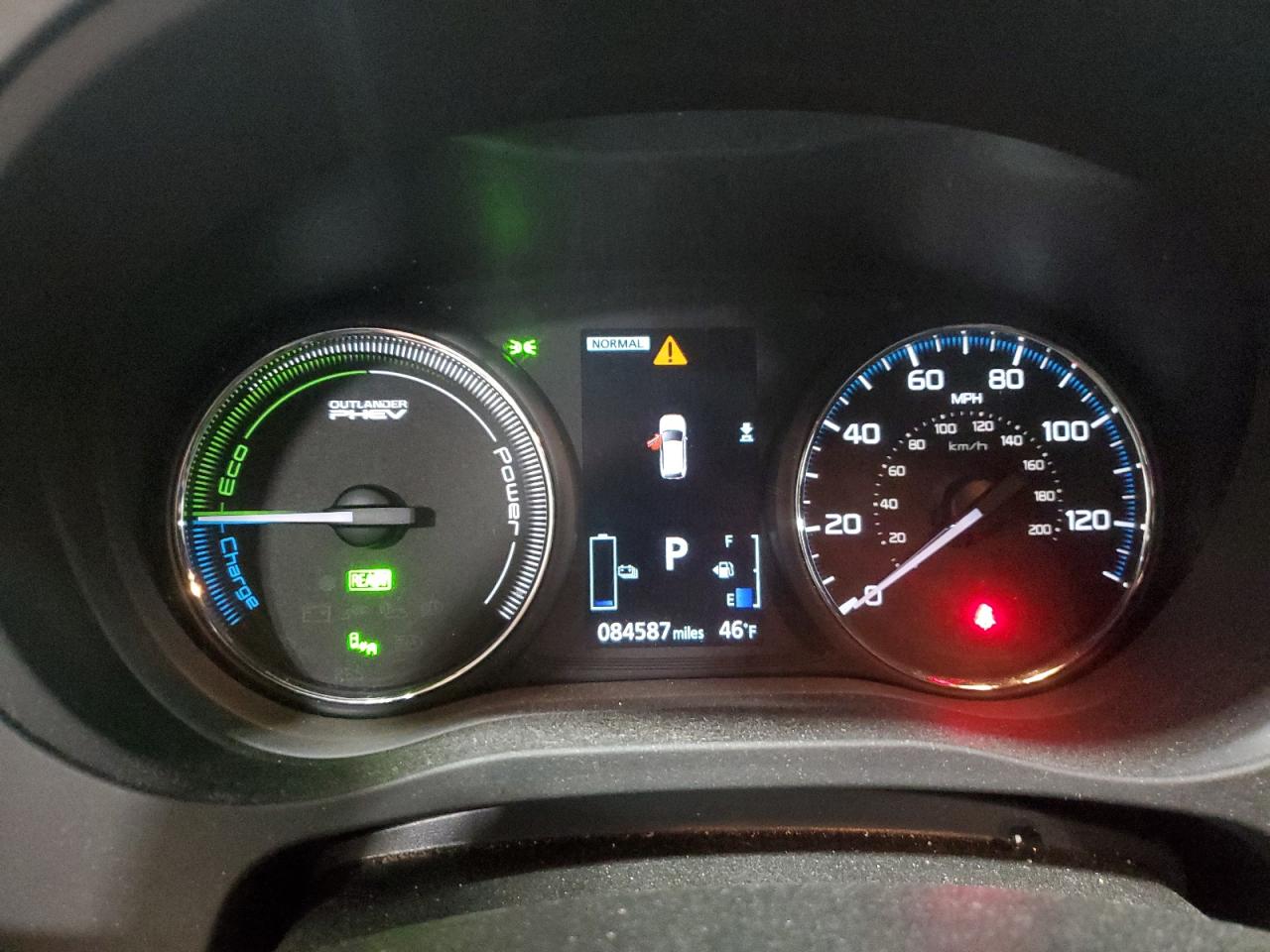 2020 Mitsubishi Outlander - Image 9