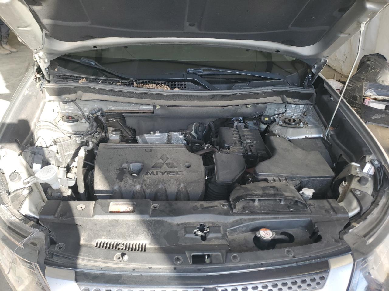 2019 Mitsubishi Outlander - Image 14