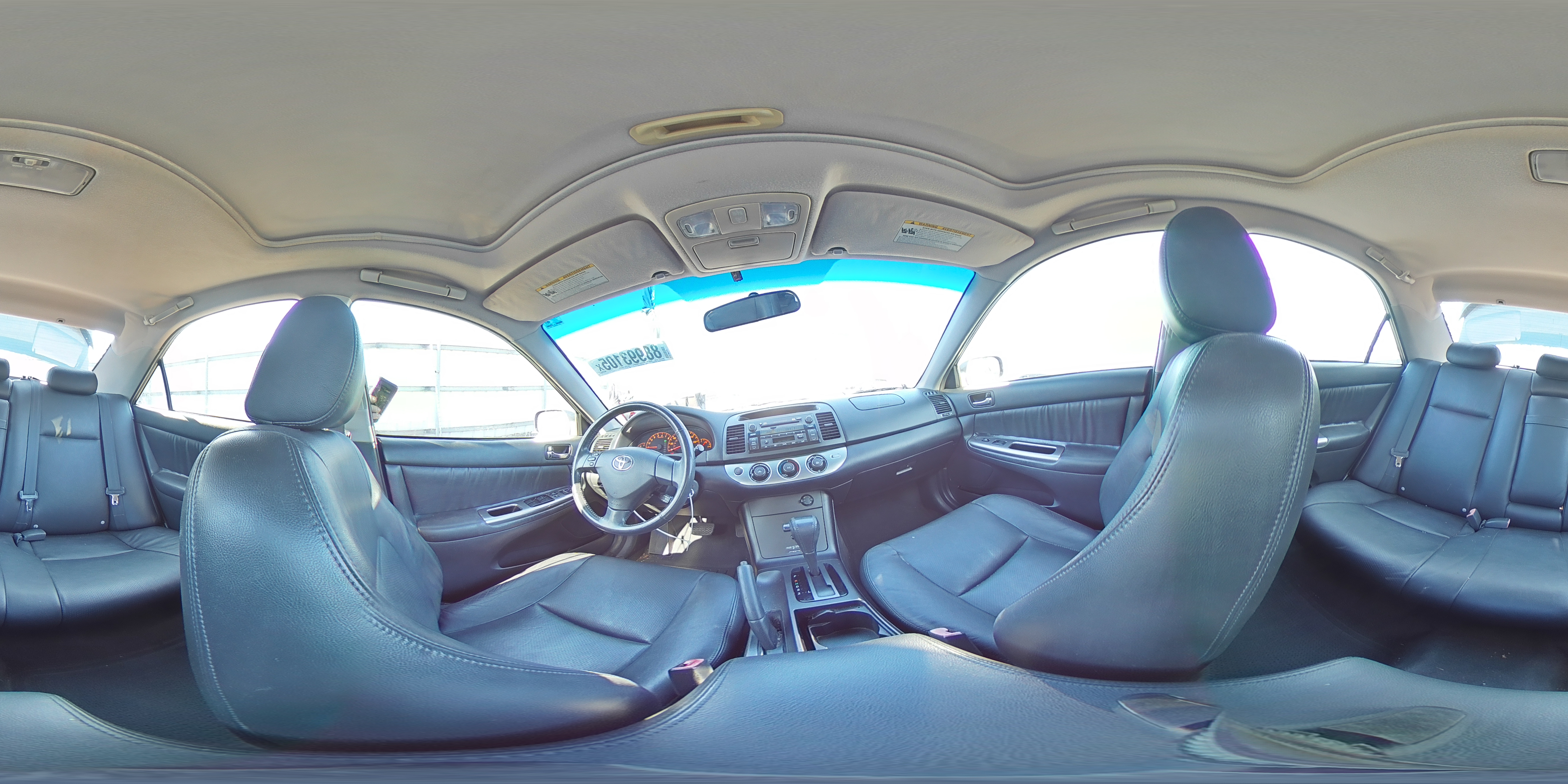 2005 Toyota Camry - Image 12