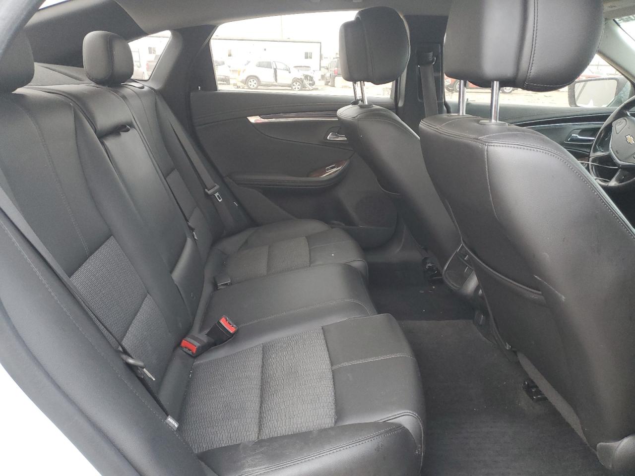 2014 Chevrolet Impala - Image 11