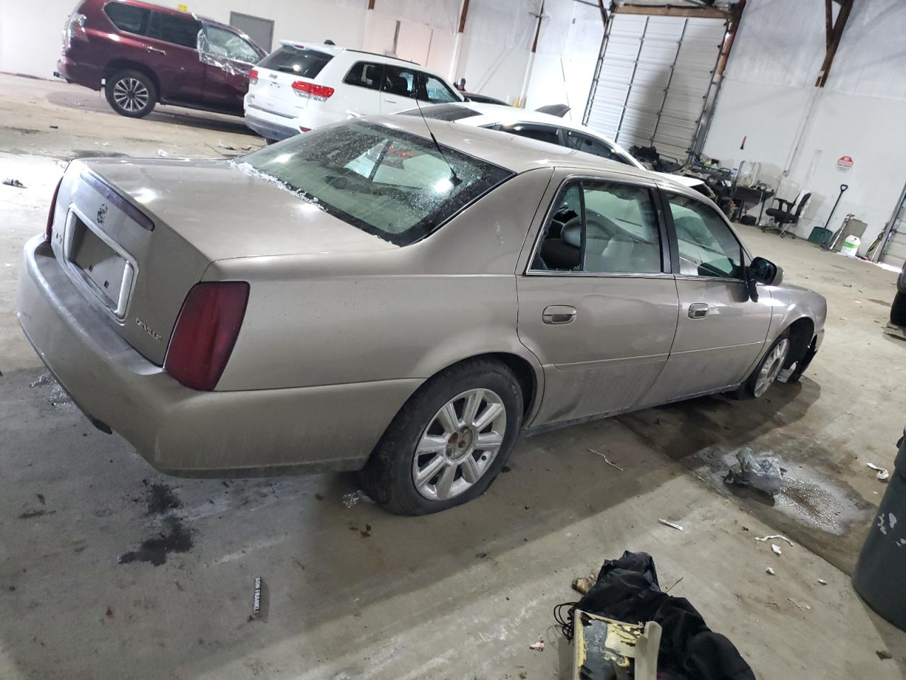 2004 Cadillac De Ville - Image 3
