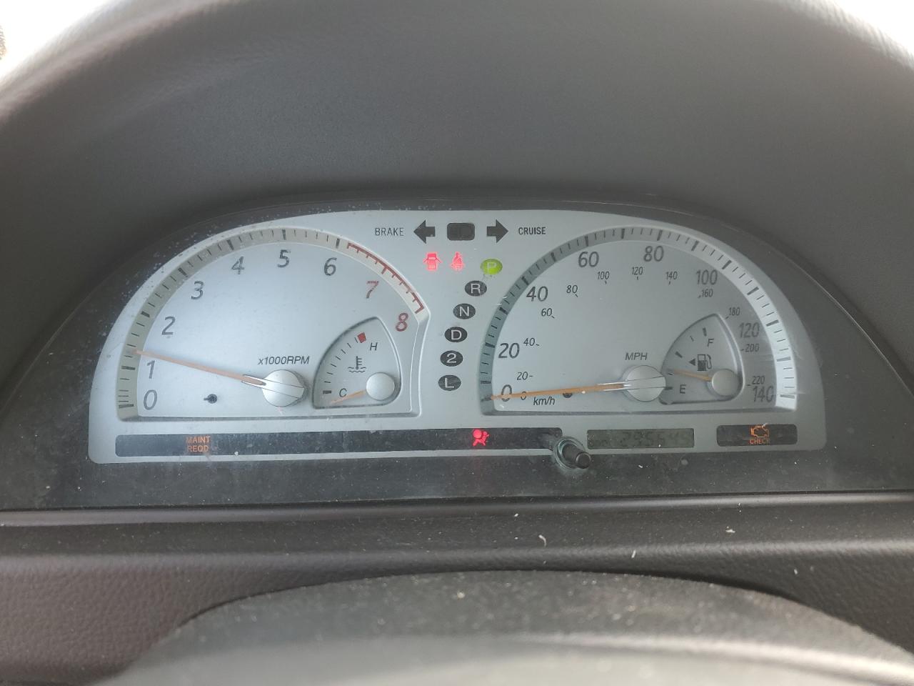 2004 Toyota Camry - Image 9