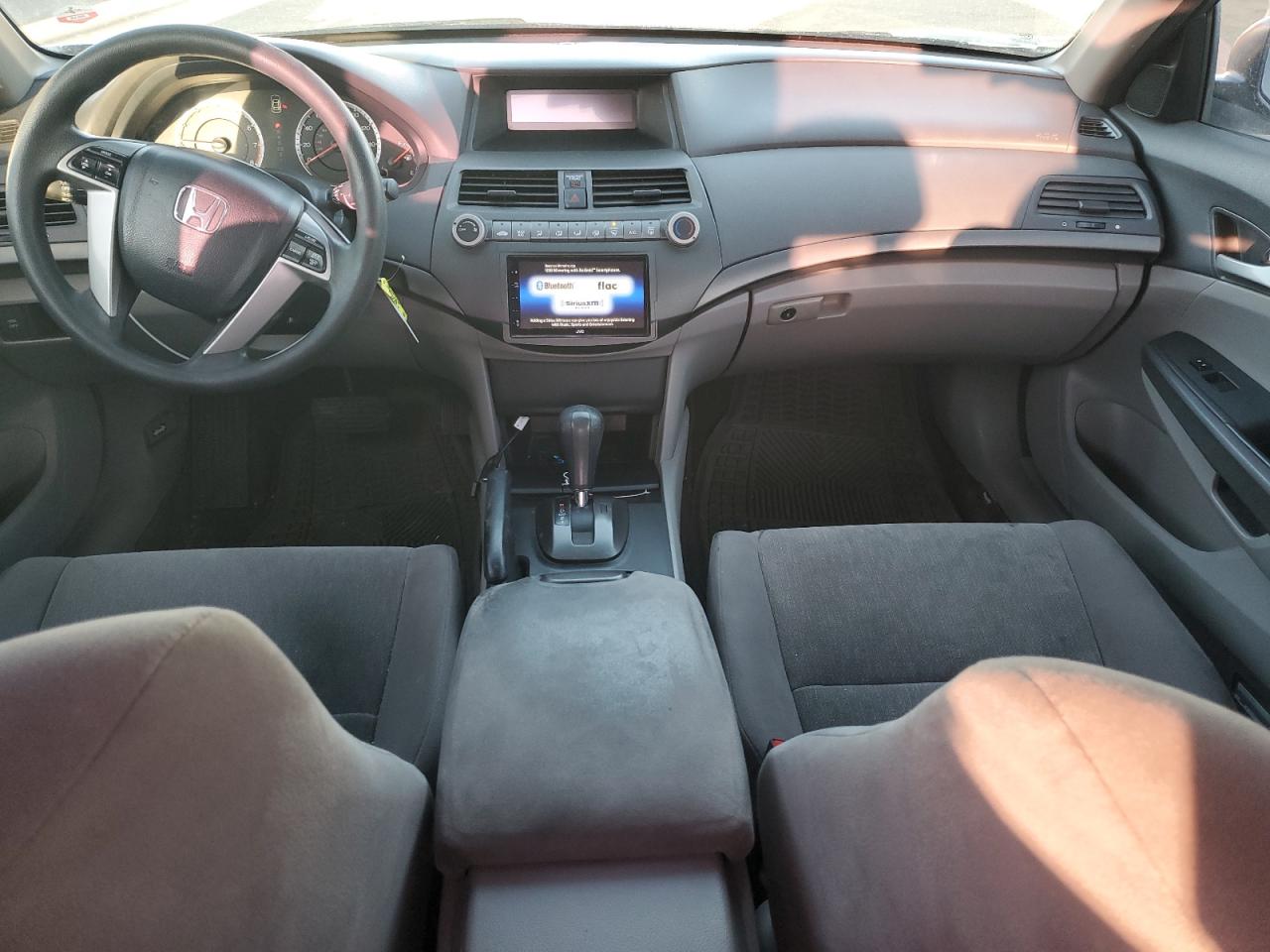 2010 Honda Accord - Image 8