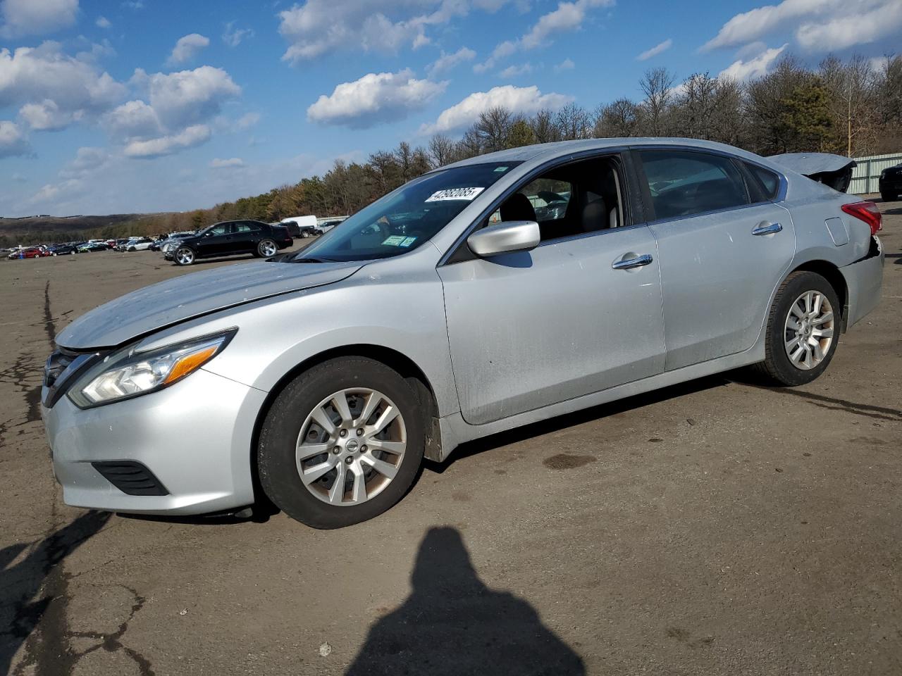 2016 Nissan Altima - Image 1