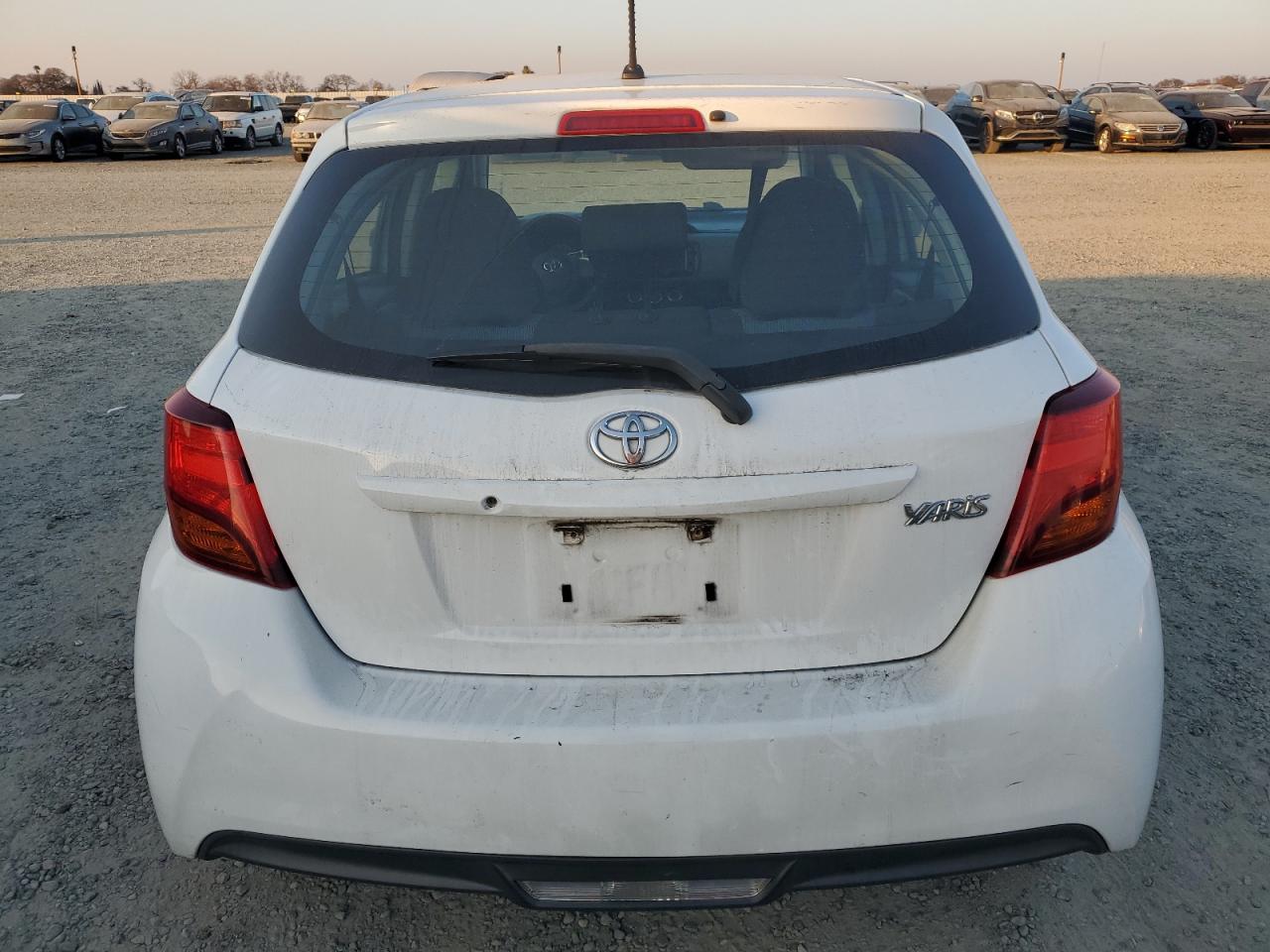 2015 Toyota Yaris - Image 6