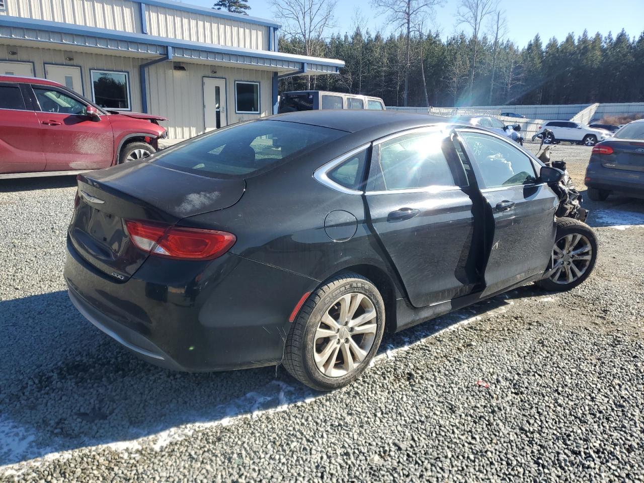 2015 Chrysler 200 - Image 3