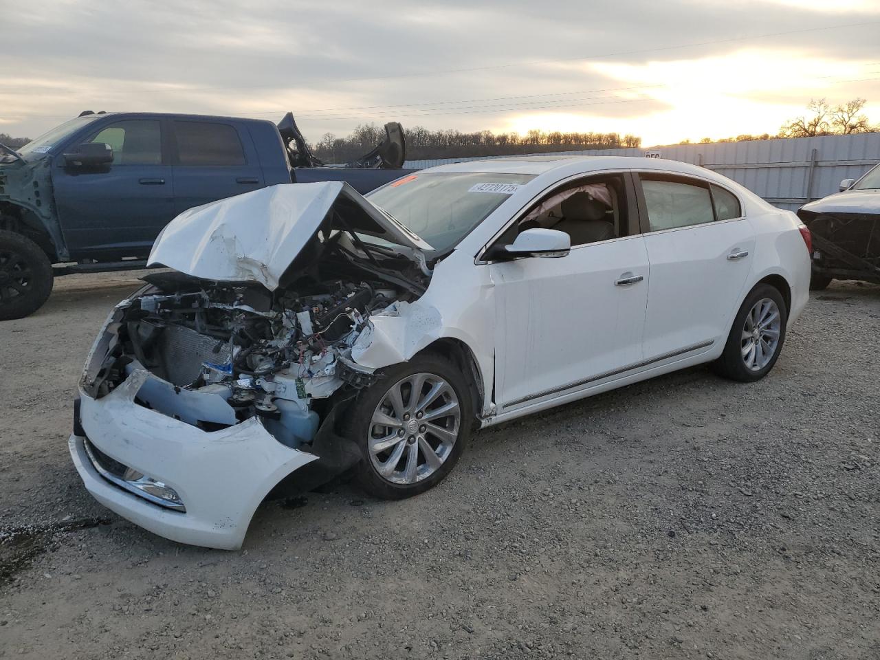 2016 Buick Lacrosse  იყიდება Anderson-ში, CA - Front End