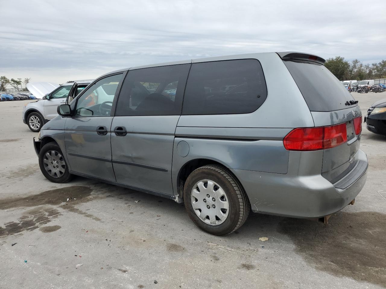 2001 Honda Odyssey - Image 2