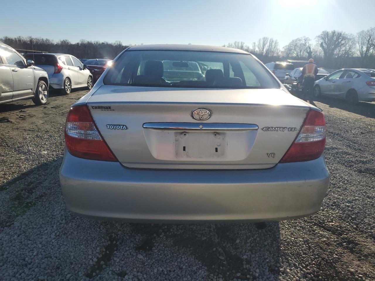 2004 Toyota Camry Le VIN: 4T1BF32K74U578310 Lot: 42718225