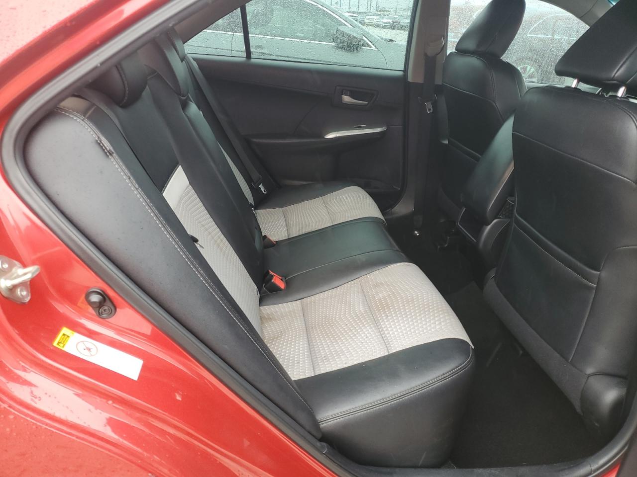 2014 Toyota Camry - Image 10