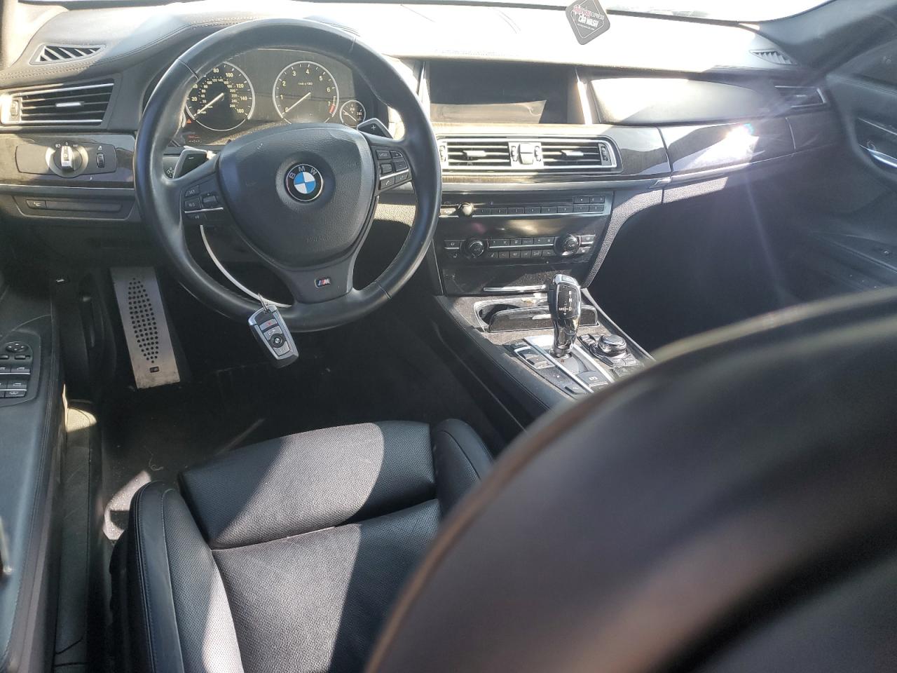 VIN WBAYA8C58DD227647 2013 BMW 7 SERIES no.8