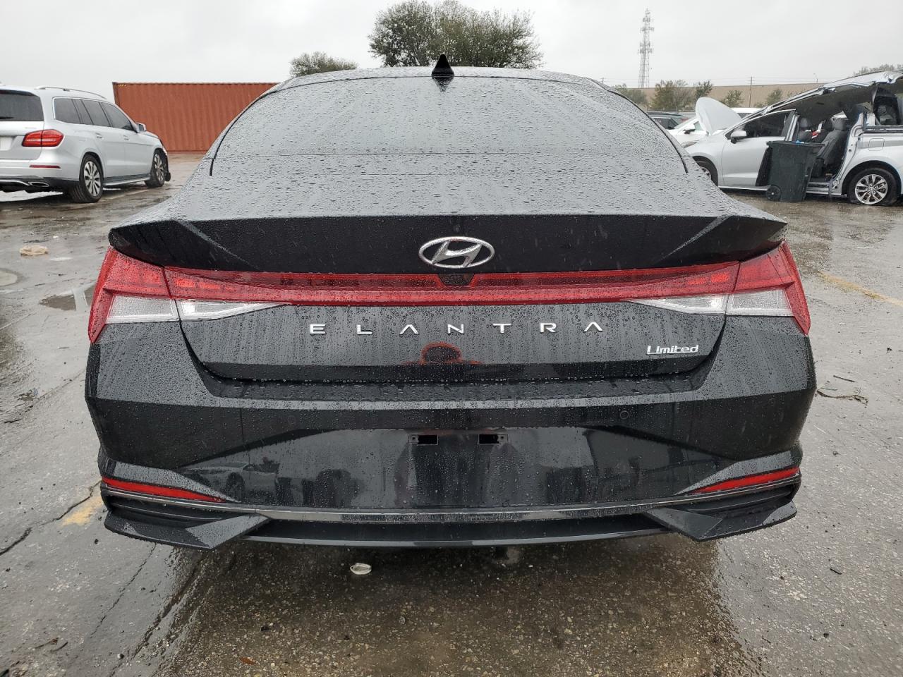2023 Hyundai Elantra - Image 6