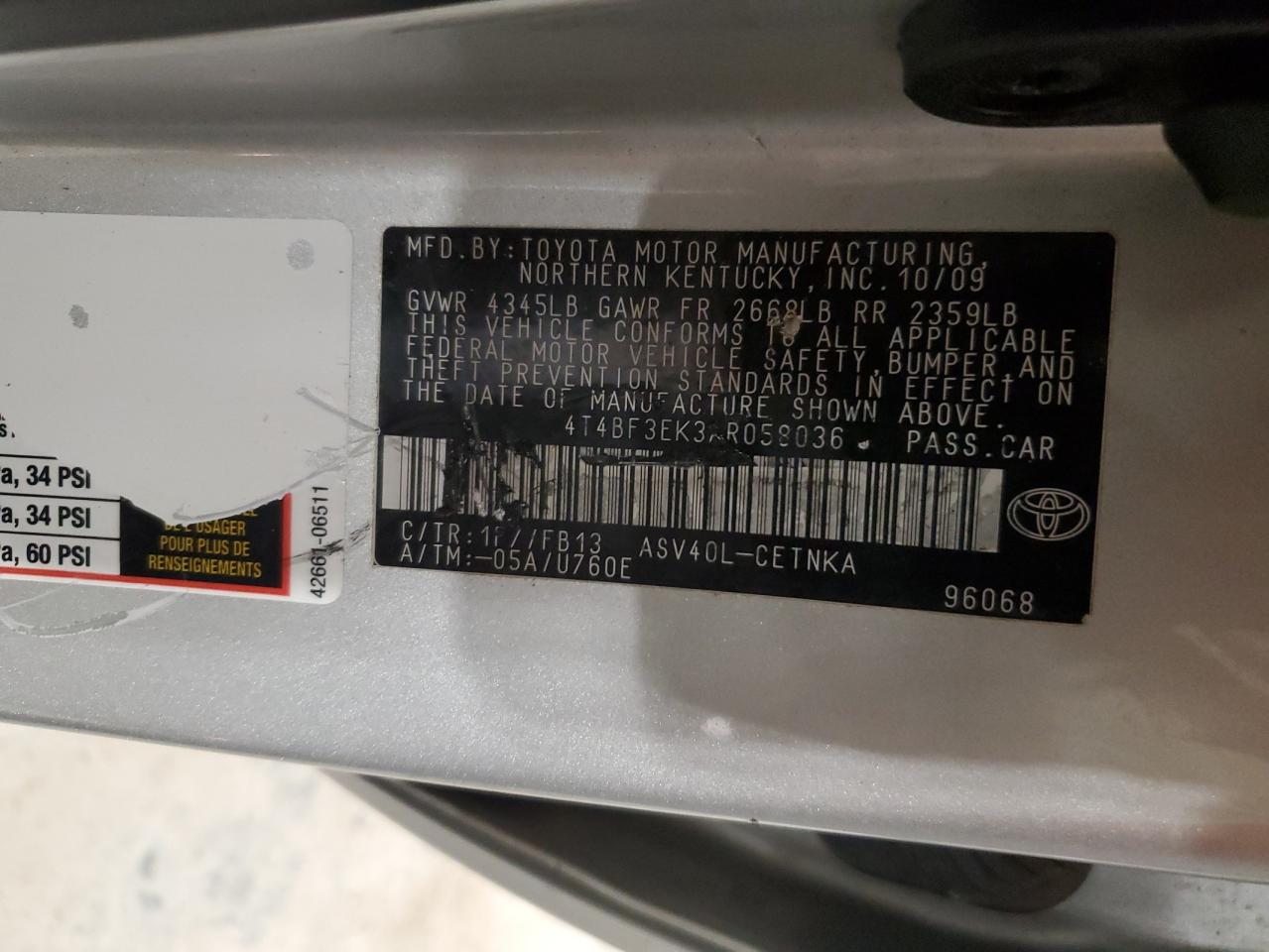 2010 Toyota Camry - Image 12