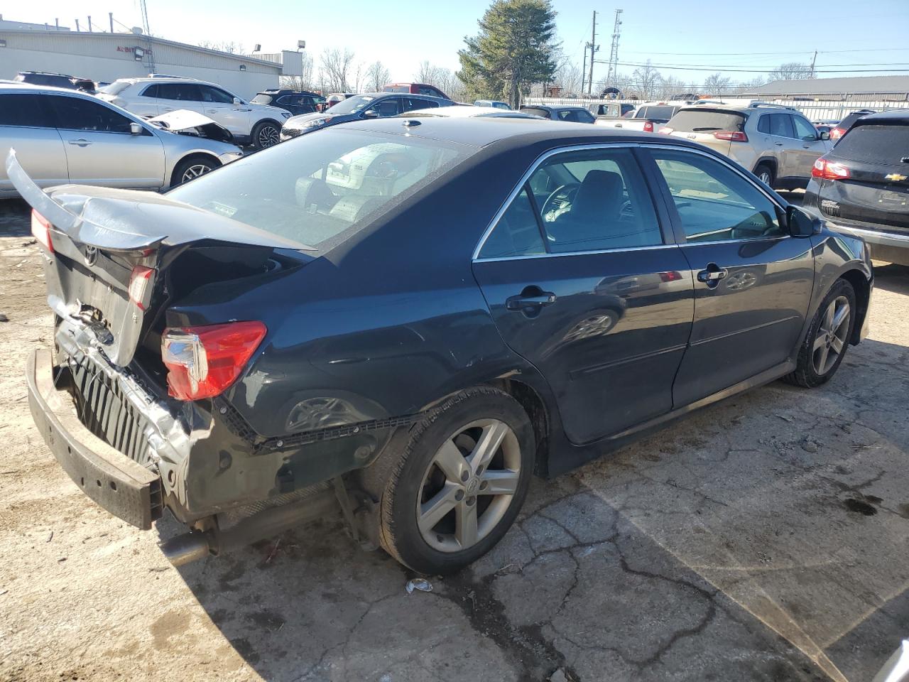 2014 Toyota Camry - Image 3