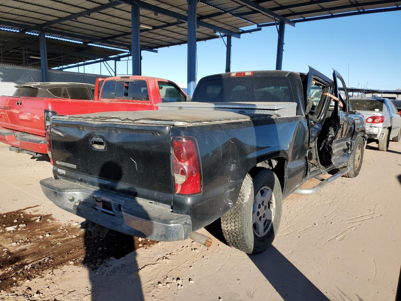 2006 Chevrolet Silverado - Image 3
