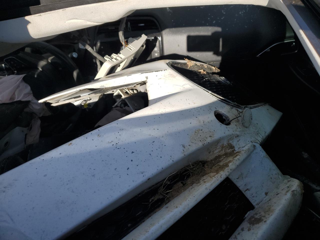 2017 Jaguar XE - Image 8