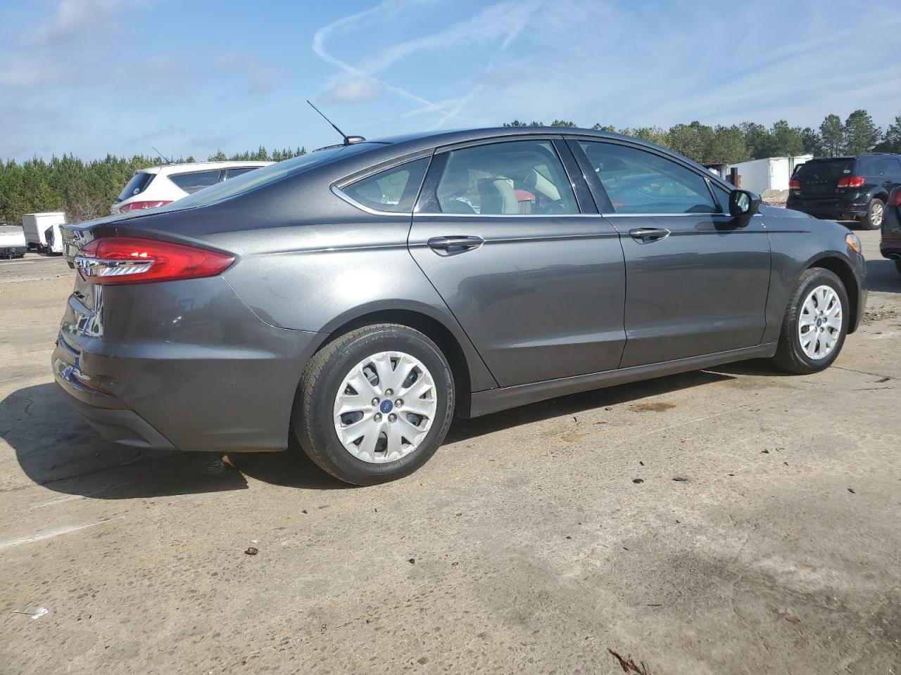 2019 Ford Fusion - Image 3