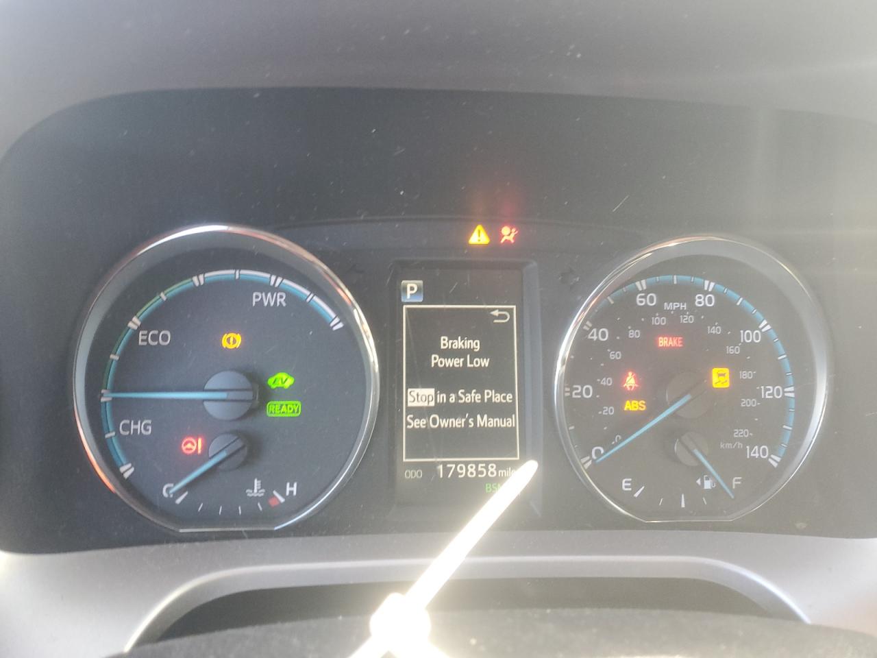 2018 Toyota RAV 4 - Image 9